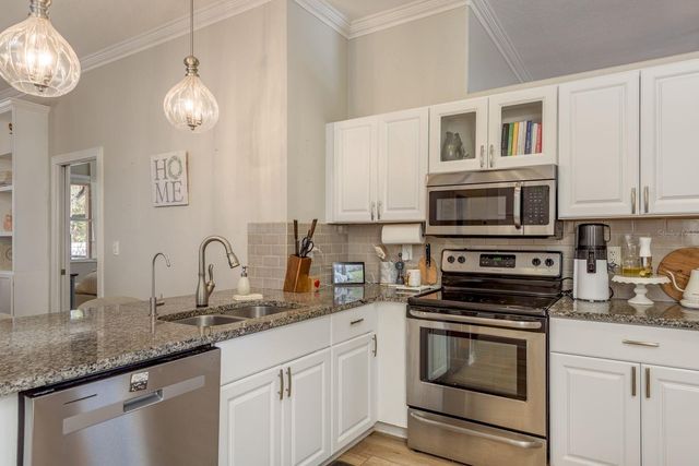 5801 ERHARDT DRIVE, Riverview, FL 33578