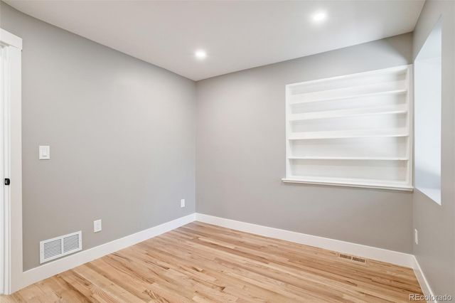 2323 N Niagara Street, Denver, CO 80207