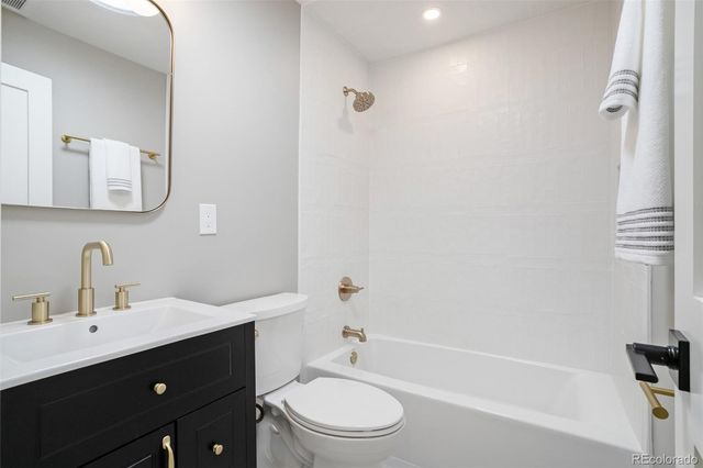 2323 N Niagara Street, Denver, CO 80207