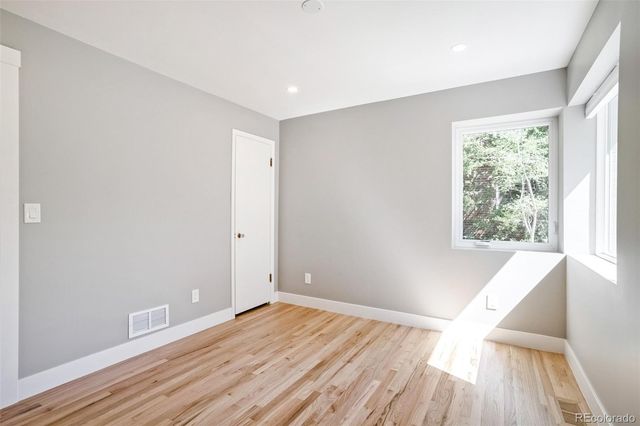 2323 N Niagara Street, Denver, CO 80207