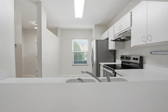 12367 BERKELEY SQUARE DRIVE, Tampa, FL 33626