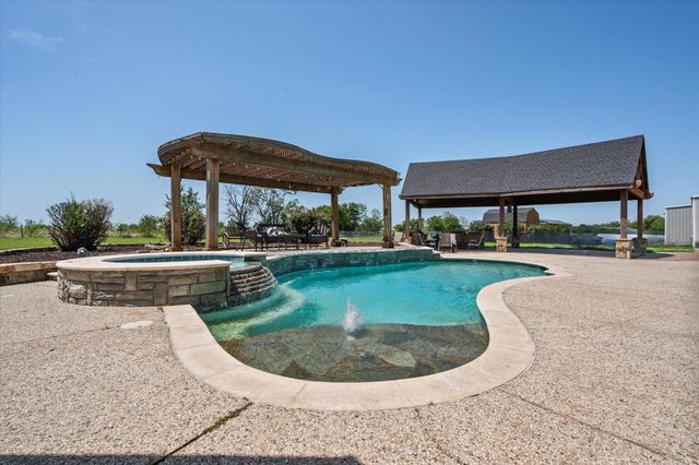 14981 W Highway 22, Blooming Grove, TX 76626