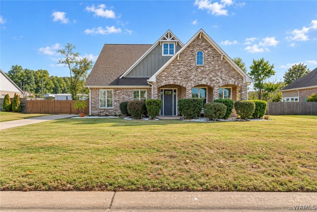 11827 Aspenwood, Moundville, AL 35474