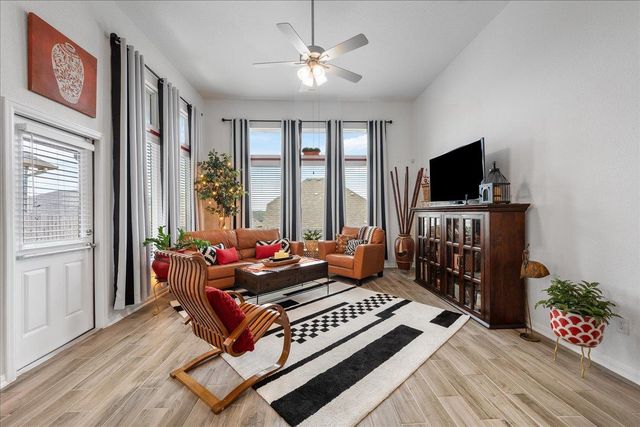 181 Durian LOOP, Buda, TX 78610