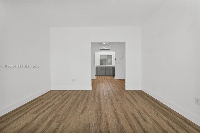 319 80th St 8, Miami Beach, FL 33141