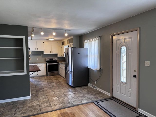 1623 17th AVENUE, Grafton, WI 53024
