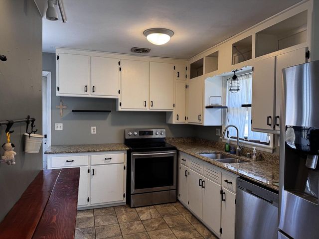 1623 17th AVENUE, Grafton, WI 53024