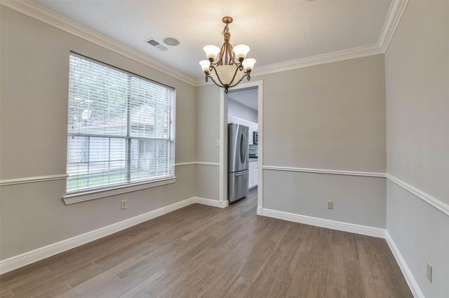 15 Shinyrock Place, The Woodlands, TX 77381