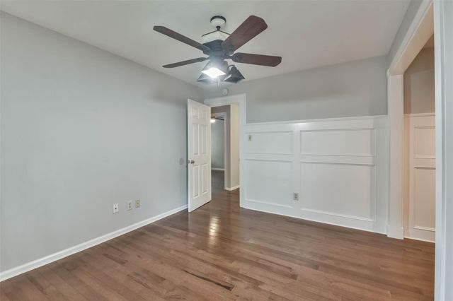 15 Shinyrock Place, The Woodlands, TX 77381