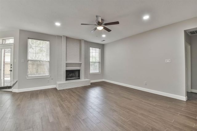 15 Shinyrock Place, The Woodlands, TX 77381