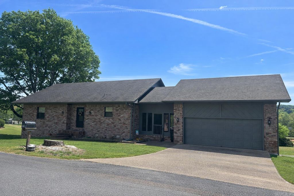 125 Burning Tree Court, Hot Springs, AR 71913