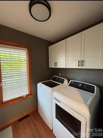131 Caldonia Drive, Candler, NC 28715