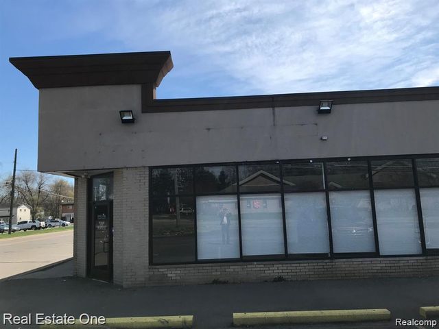 2315 S Venoy Road, Westland, MI 48186