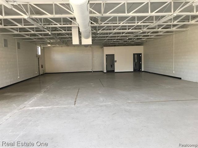 2315 S Venoy Road, Westland, MI 48186