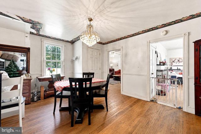 1208 VALLEY RD, Glen Mills, PA 19342