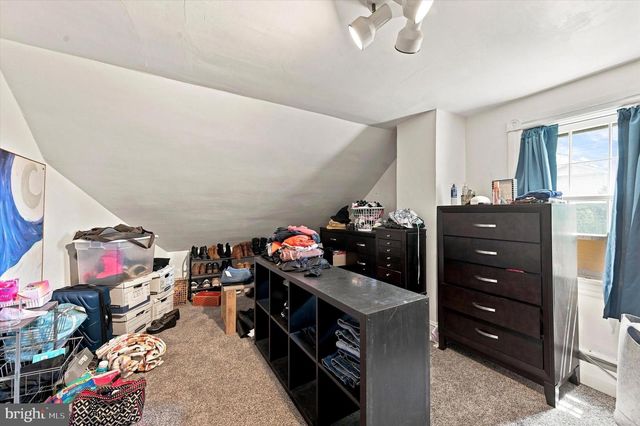 1208 VALLEY RD, Glen Mills, PA 19342