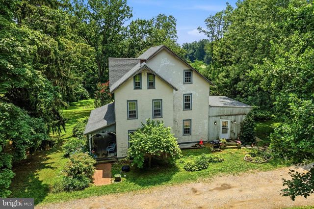 1208 VALLEY RD, Glen Mills, PA 19342