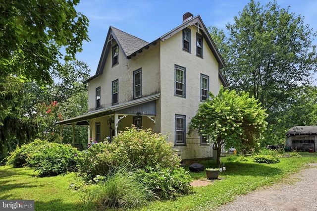 1208 VALLEY RD, Glen Mills, PA 19342