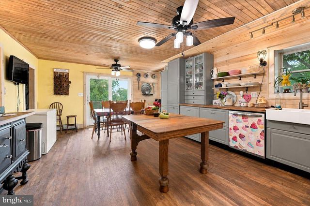 1208 VALLEY RD, Glen Mills, PA 19342