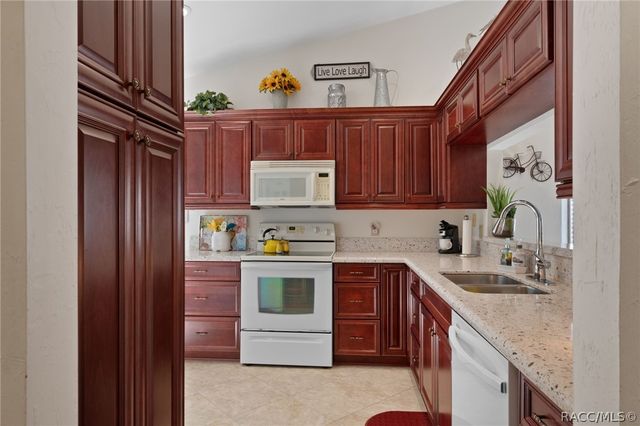 1504 N Foxboro Loop, Crystal River, FL 34429