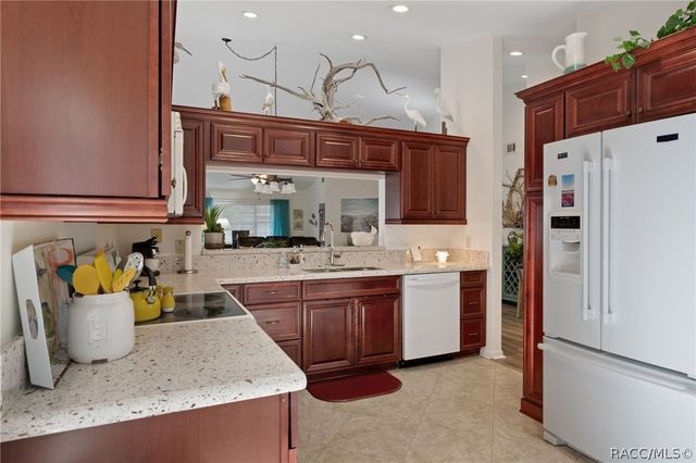 1504 N Foxboro Loop, Crystal River, FL 34429