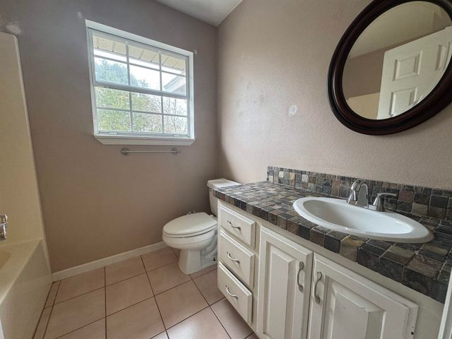 527 Watson St, Berwick, LA 70342