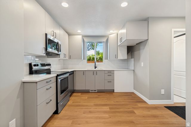 330 E BRYAN AVE, Salt Lake City, UT 84115