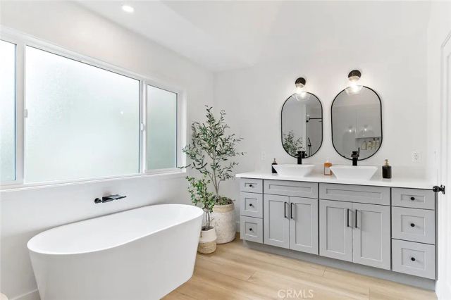 2925 W Oak, Burbank, CA 91505