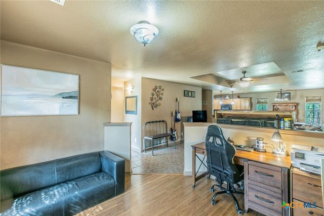 27 S Sherwood Drive, Belton, TX 76513
