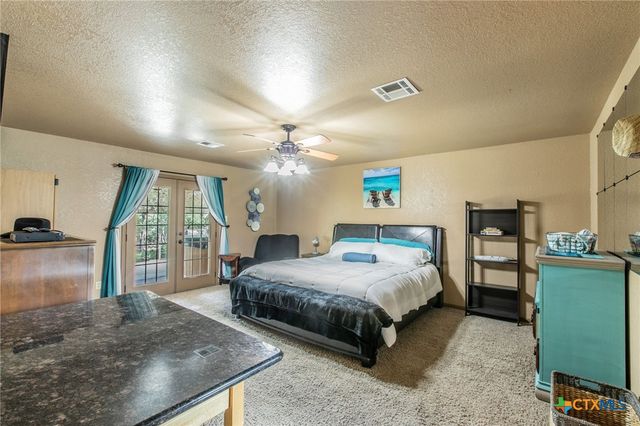 27 S Sherwood Drive, Belton, TX 76513