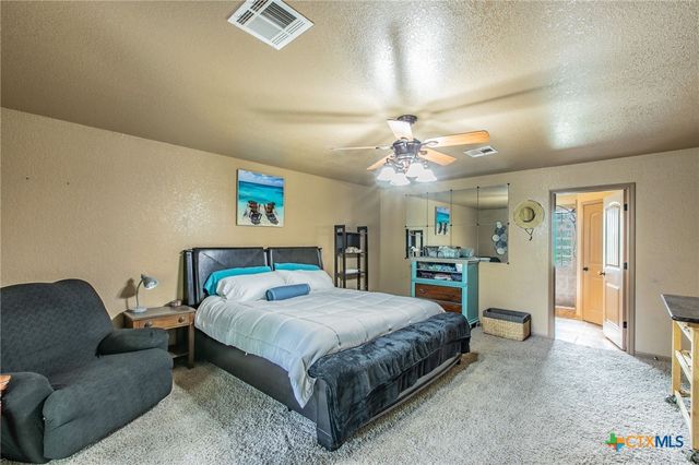 27 S Sherwood Drive, Belton, TX 76513