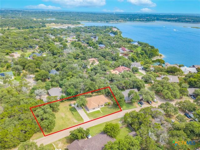 27 S Sherwood Drive, Belton, TX 76513
