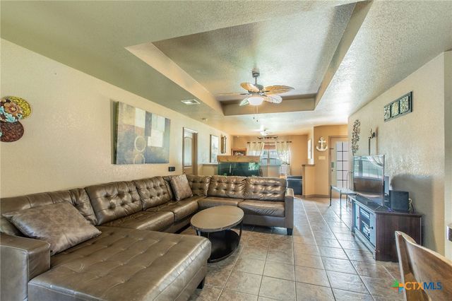 27 S Sherwood Drive, Belton, TX 76513