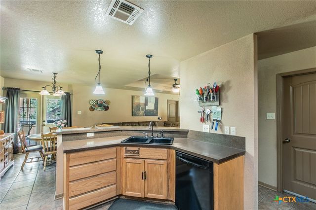 27 S Sherwood Drive, Belton, TX 76513