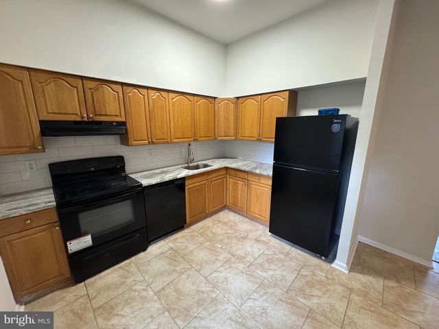 502 BROMLEY EST, Pine Hill, NJ 08021