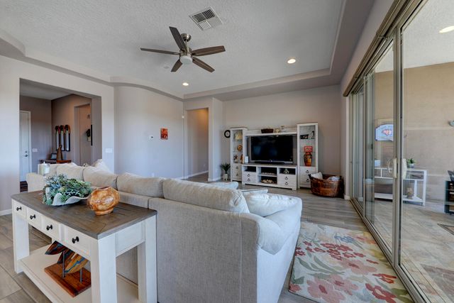 9108 Lake Isabella Way NW, Albuquerque, NM 87120