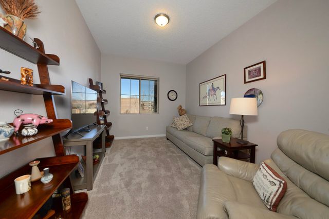 9108 Lake Isabella Way NW, Albuquerque, NM 87120