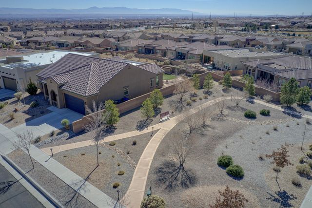 9108 Lake Isabella Way NW, Albuquerque, NM 87120