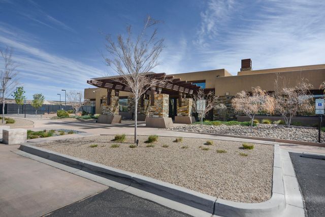 9108 Lake Isabella Way NW, Albuquerque, NM 87120