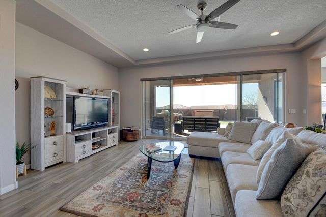 9108 Lake Isabella Way NW, Albuquerque, NM 87120