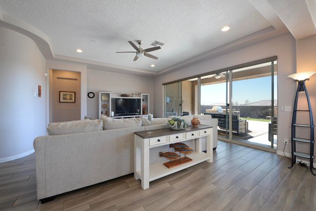 9108 Lake Isabella Way NW, Albuquerque, NM 87120