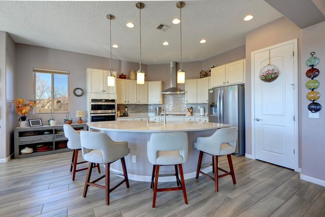 9108 Lake Isabella Way NW, Albuquerque, NM 87120