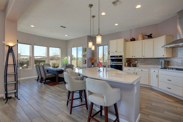 9108 Lake Isabella Way NW, Albuquerque, NM 87120