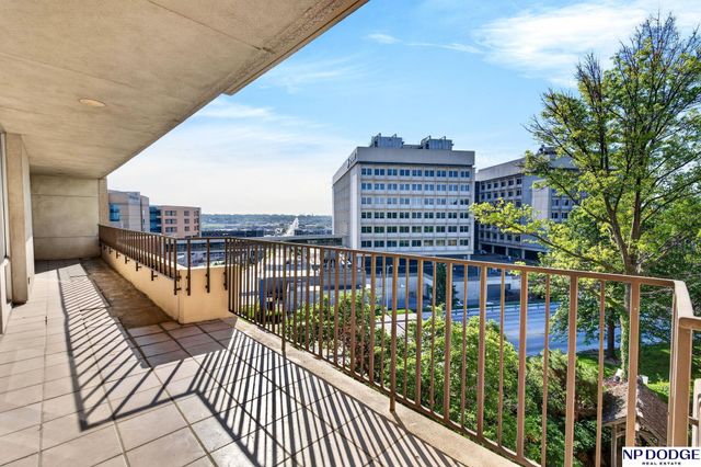 8405 Indian Hills Dr Apt 4A5, Omaha, NE 68114