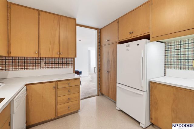 8405 Indian Hills Dr Apt 4A5, Omaha, NE 68114