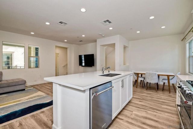 912 Slate St, San Marcos, CA 92078