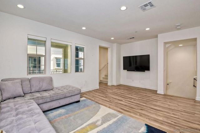 912 Slate St, San Marcos, CA 92078