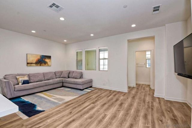 912 Slate St, San Marcos, CA 92078