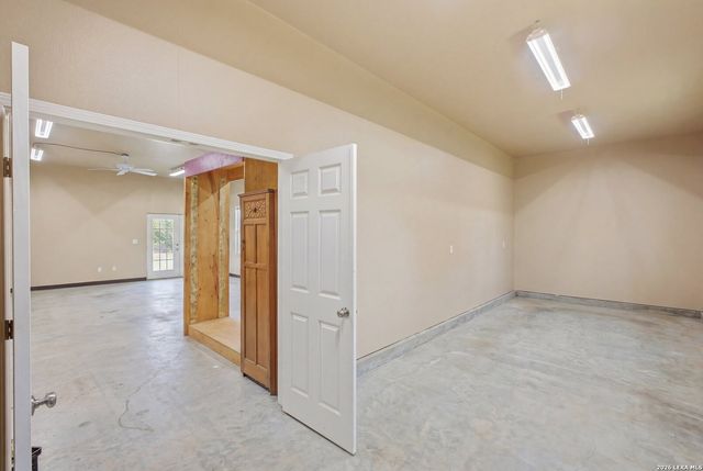 2228 Deer Run, New Braunfels, TX 78132