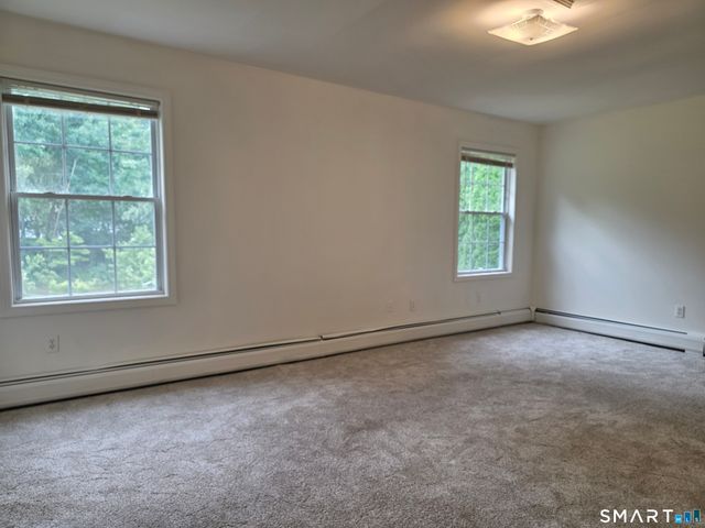 5 Oaktree Court, Bethel, CT 06801